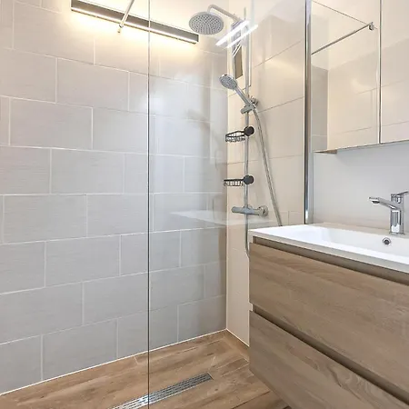 Apartment Lovely In With Wifi